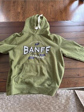 Vintage Fundy Banff Olive Green Hoodie Men’s Medium Retro Pullover Sweatshirt